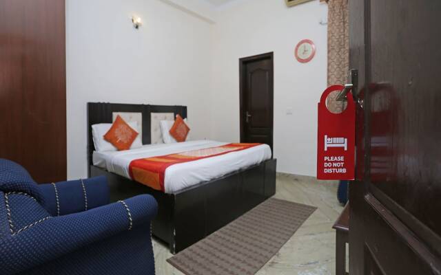 Oyo 556 The Ravee Inn