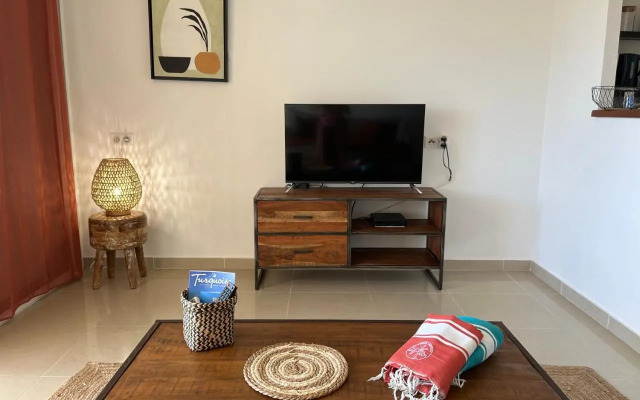 Le Baileys - Spacieux appartement en rez-de-jardin vue lagon