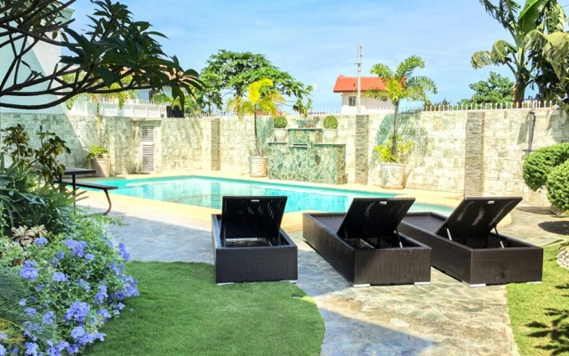 Luxury 4-bedroom Villa in Mactan, Cebu