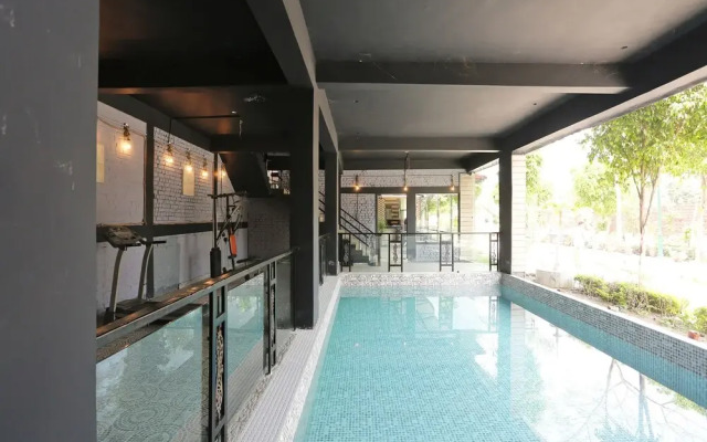 Capital O 24794 Aaryavan Resorts