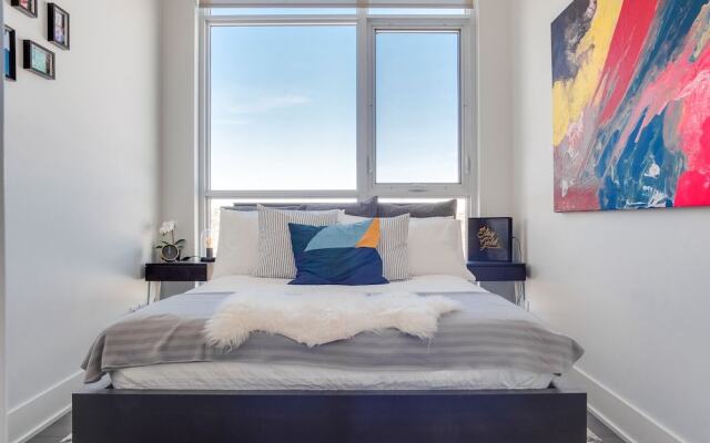 Sweeping Views Luxury 2BR Suite