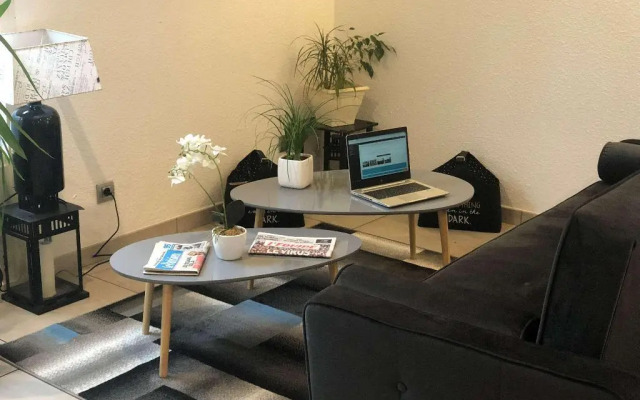 Kyriad PARIS NORD  Ecouen La Croix Verte