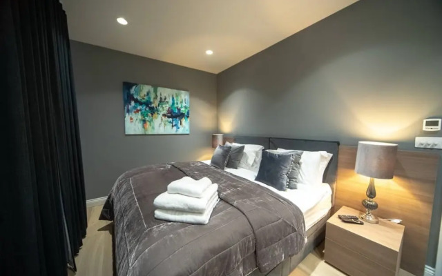 Stunning Deluxe 3BD House in Fitzrovia