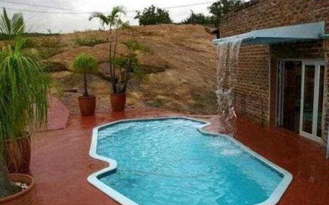 Ingwe Guesthouse