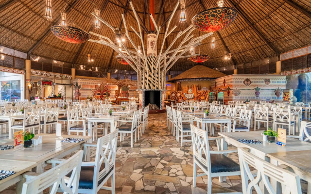 Mara River Safari Lodge