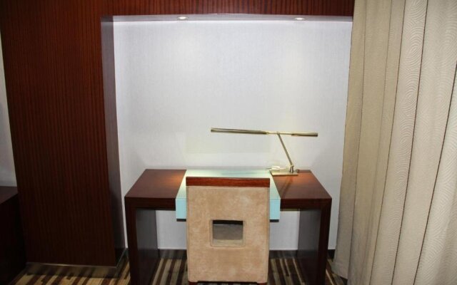 Sunland Hotel