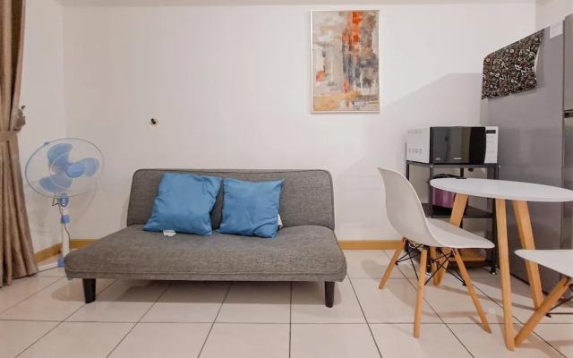 Nice And Homey 2Br Apartment M-Town Residence