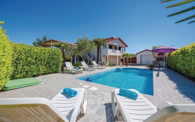 Awesome Home in Labin With 4 Bedrooms and Outdoor Swimming Pool