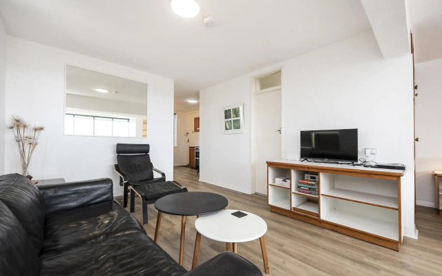 Apartment 201 - Fremantle studio apartment with ocean and harbour views – Guest Rooms – Perth