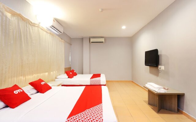 Hotel 22 by OYO Rooms