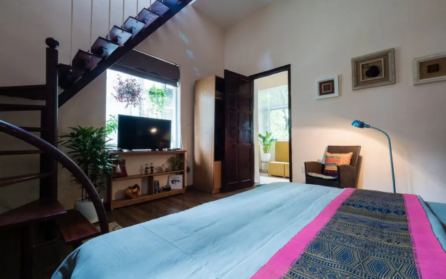 Hanoi Balcony Homestay – Guest Rooms – Hanoi