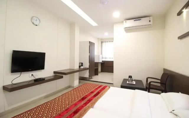 Hotel Girnar
