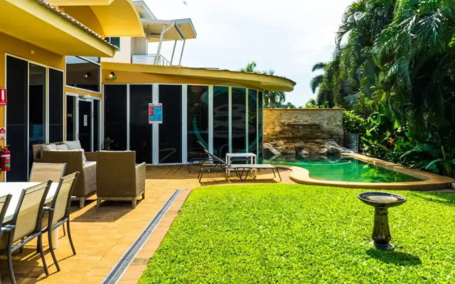 Zenhouse Retreat 5BR Homey Haven Pool Office