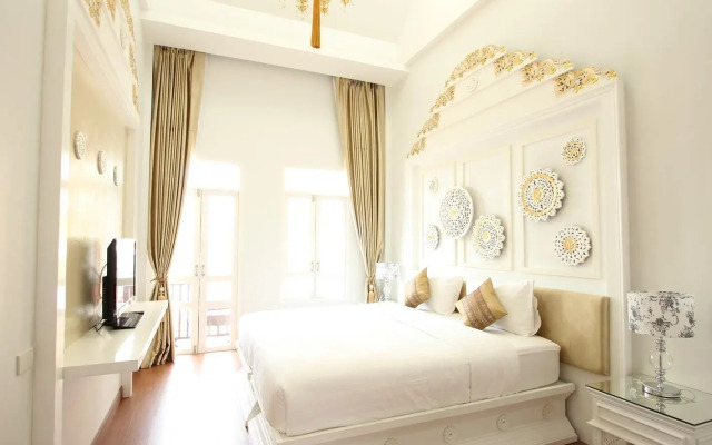 Ratchiangsaen Flora House