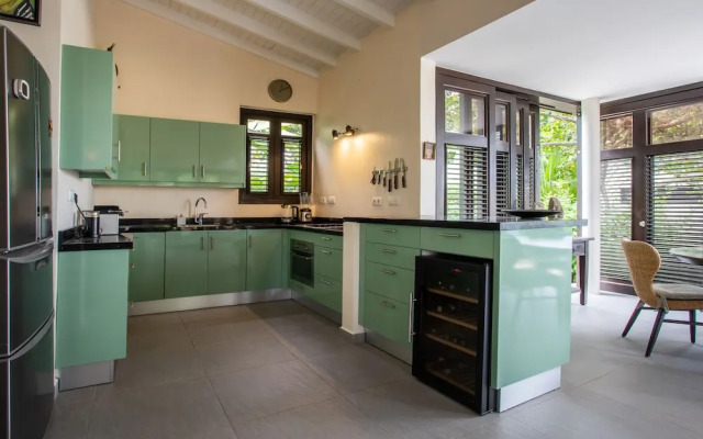 Blue Bay Bungalows - The Garden