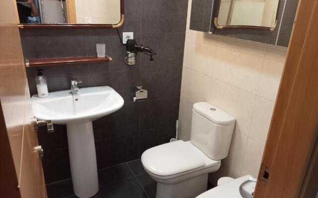 PLAYA ALMARDA,PISCINA,2 TERRAZAS,WIFI,PARKING,BBQ,TRANQUILo
