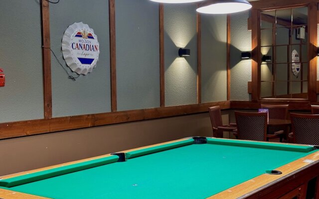 Lacombe Motor Inn