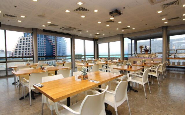 Poli Urban By Afi Hotels