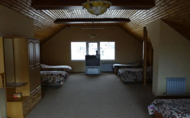 V Krasnoy Polyane Hostel