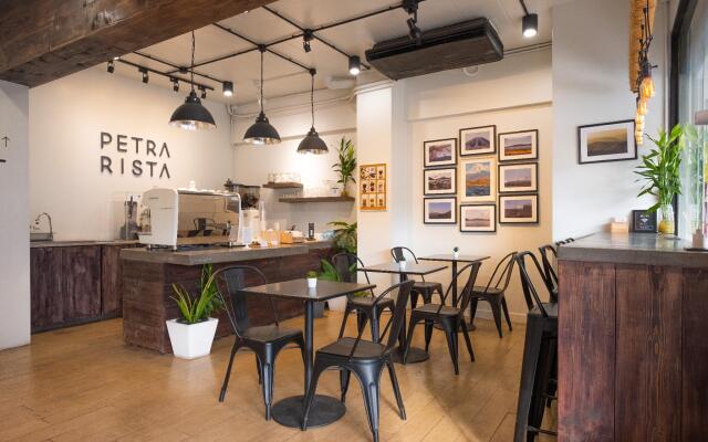 Petra Poshtel Donmuang