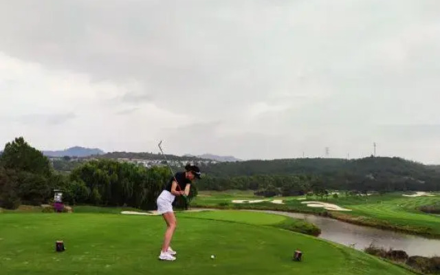 Pulanqi Hotel (Dali Golf Villa)