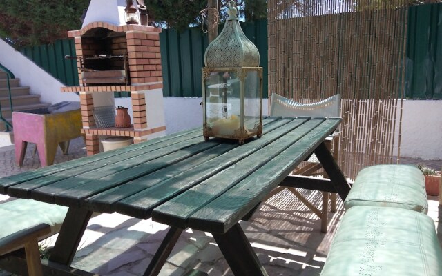 Charming 2-bed House in Sesimbra