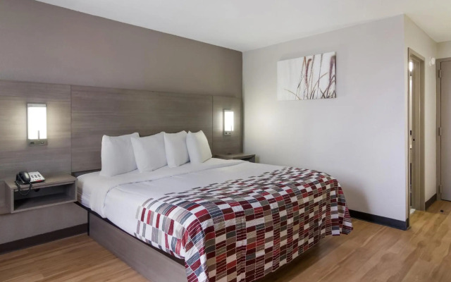 Red Roof Inn & Suites Brunswick I-95