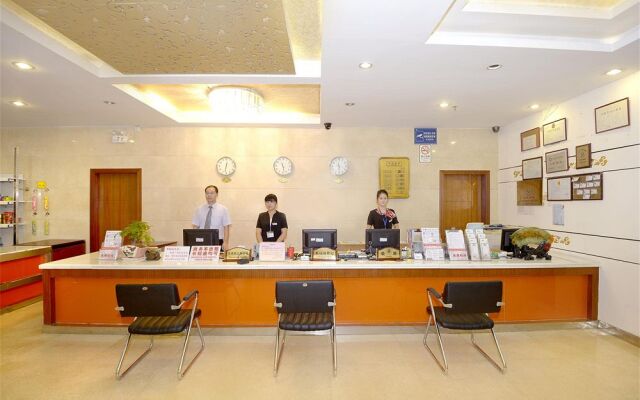 Minghong Hotel (Guangzhou Zhongshan Medical Dongshankou Metro Station)