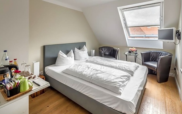 Hotel And Restaurant Zum Roten Tore