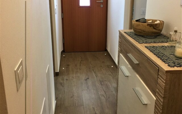 Apartment 4 Holiday - Apartment Aika