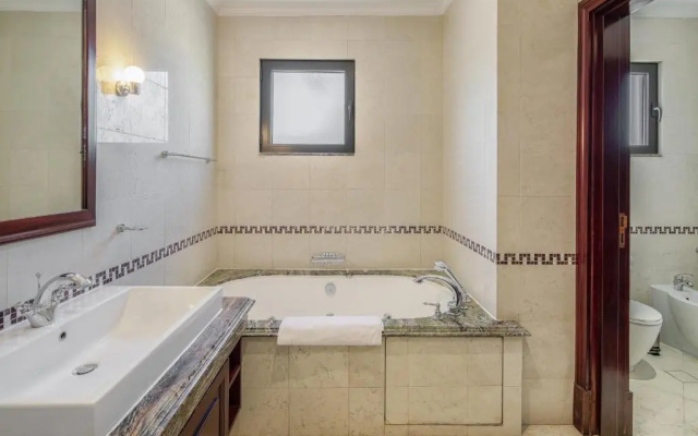Maison Privee - Prvt Pool & Beach Access in Luxury Palm Jumeirah 6BR Villa