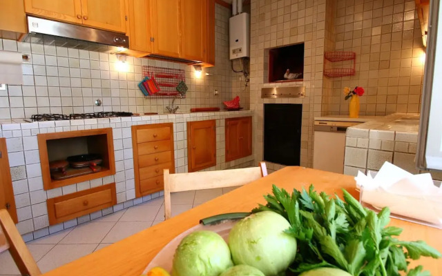 Villa Near Rome With Pool and Stunning Views