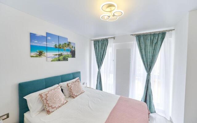 Sunflower 2BR Apartment in Nord10- parking n pool