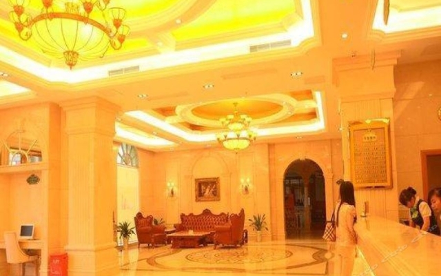 Vienna Hotel (Shenzhen Henggang & Tangkeng Metro Station)