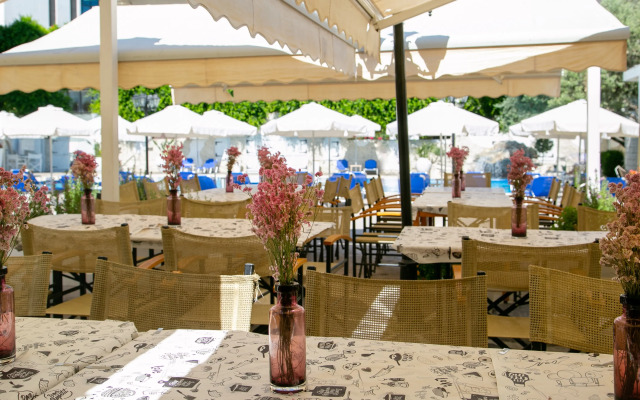 Cleopatra Hotel