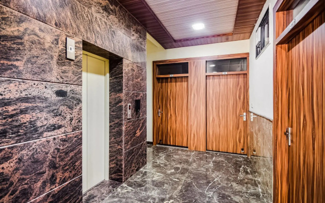 Eleven 43 Suites by OYO Rooms