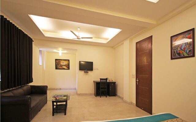 OYO 5216 Aksh Palace