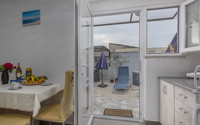 Apartment In Central Istria With Whirlpool For Up To 4 People