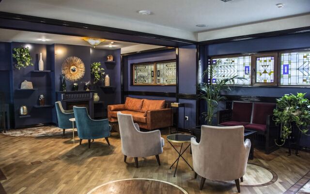 Hazz Boutique Hotel