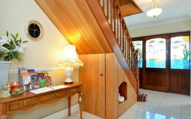 Salthill B&B Ocean Villa