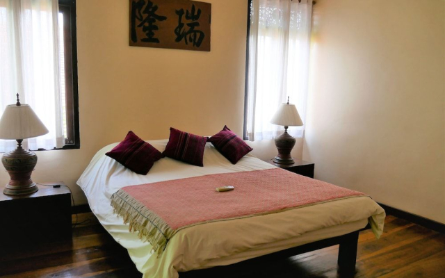 Maison De Sukhothai