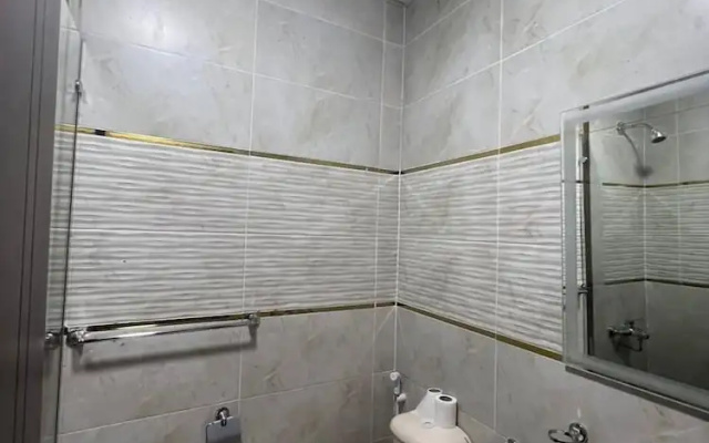 Rotana Palace Suites