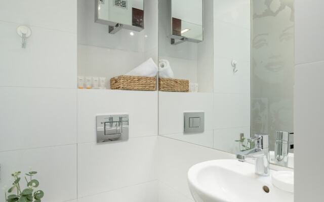 Studio Next to Spodek by Renters