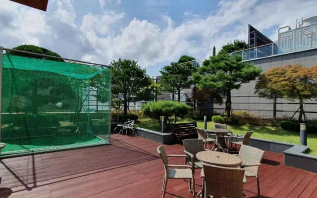 Bundang (Seohyeon) Business Hotel Kind-KYND