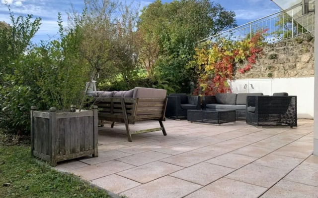 Holiday Apartment Paradise by the Lake