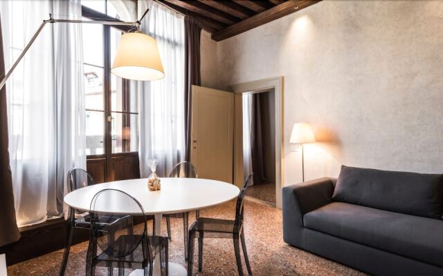 MyPlace Campo Santa Margherita Apartment