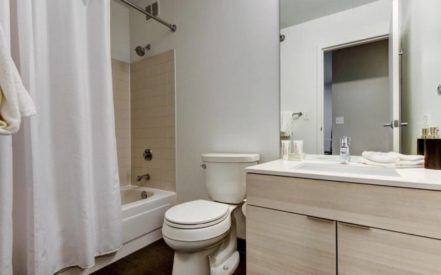 Furnished Suites Near Navy Pier