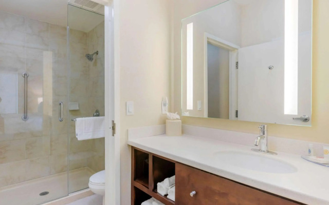 Comfort Inn & Suites near Ontario Airport