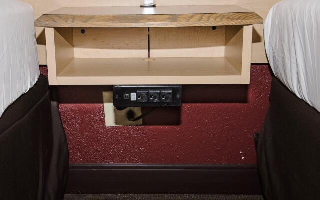 Red Roof Inn Philadelphia - Oxford Valley