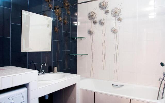Apartment on Bogatyrskaya 6a